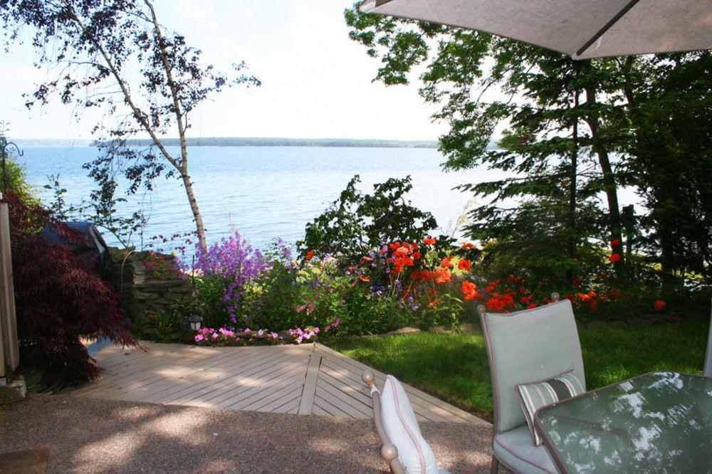 A Boat To Sea Bed & Breakfast North Sydney Exterior photo
