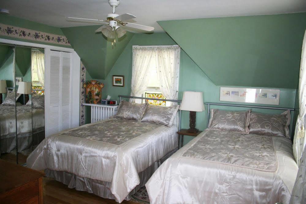 A Boat To Sea Bed & Breakfast North Sydney Exterior photo