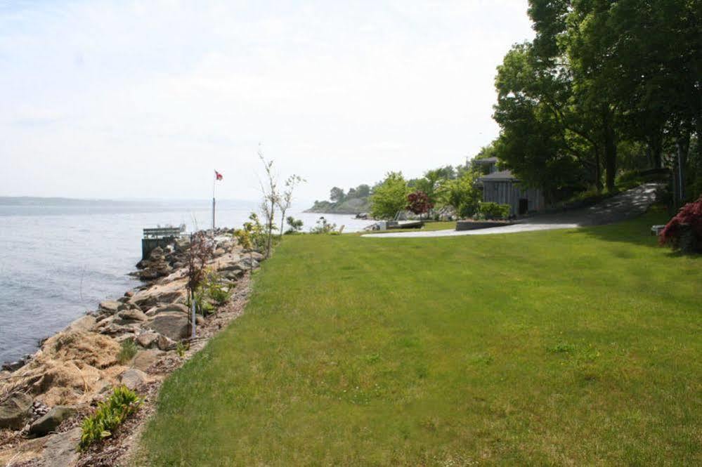 A Boat To Sea Bed & Breakfast North Sydney Exterior photo